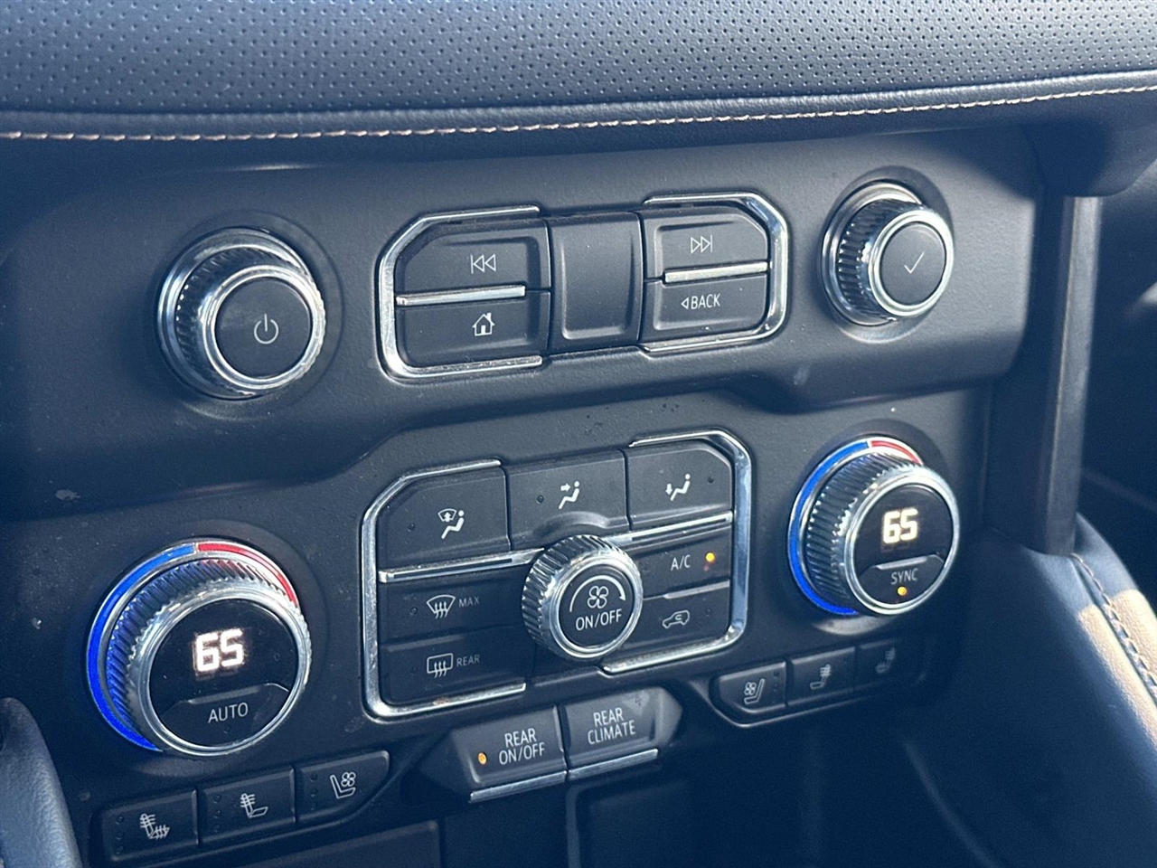 GMC Yukon 4WD 4dr AT4 2021