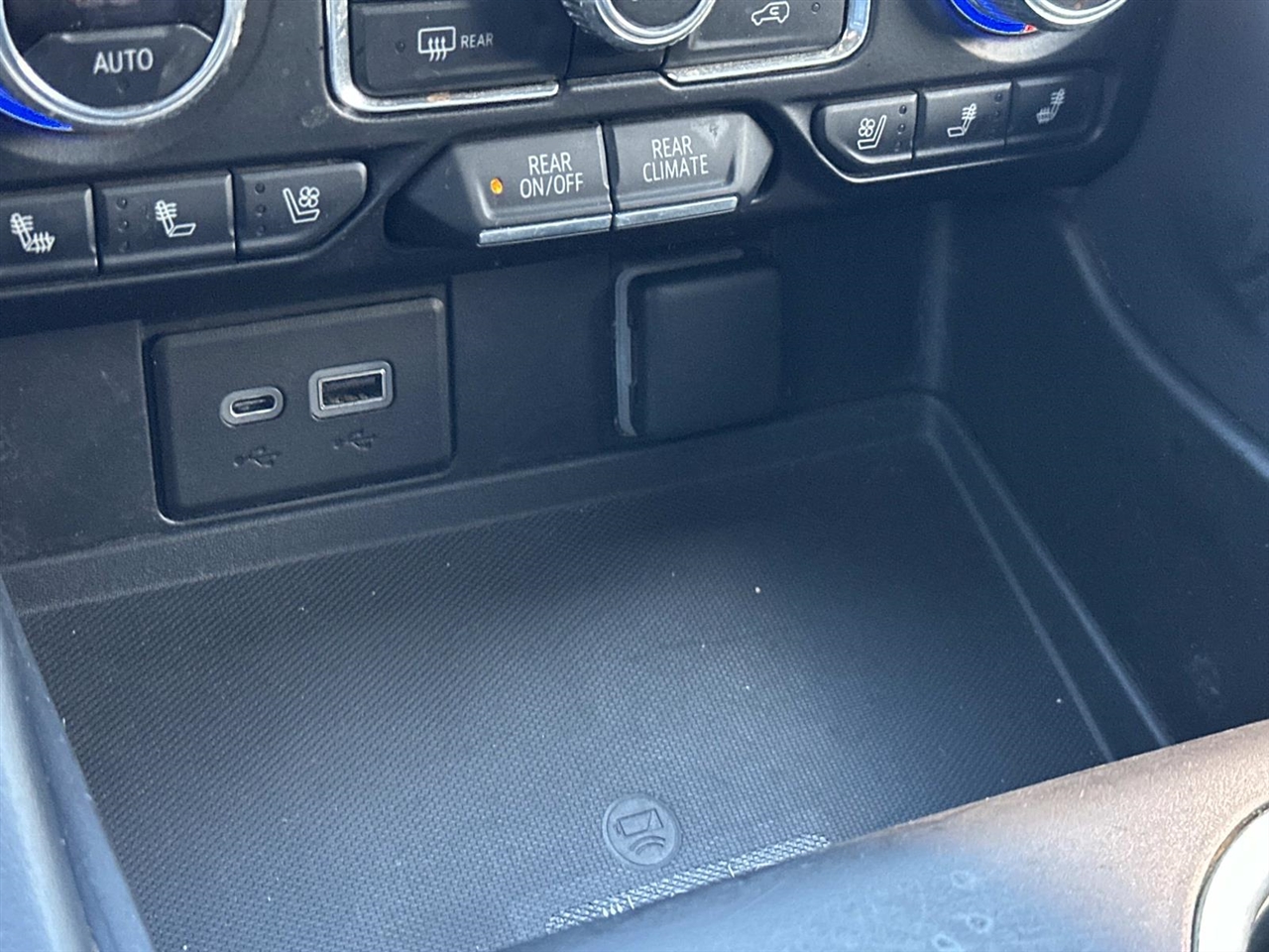 GMC Yukon 4WD 4dr AT4 2021