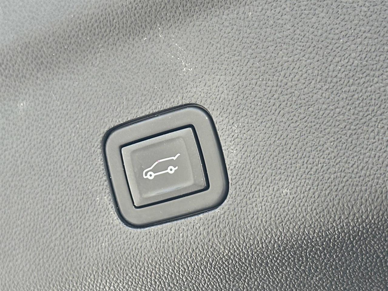 GMC Yukon 4WD 4dr AT4 2021