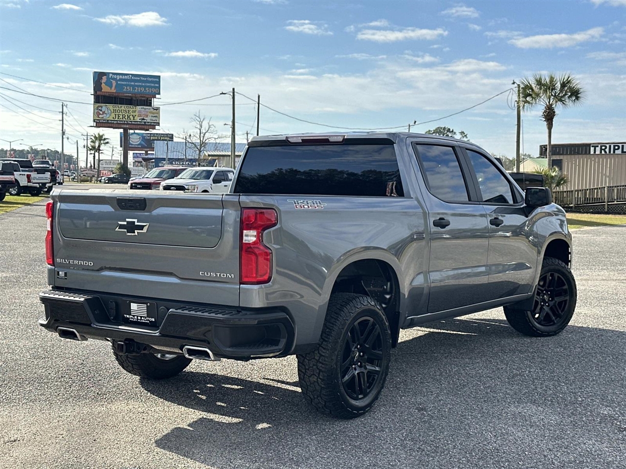 Chevrolet Silverado 1500 LTD 4WD Crew Cab 147" Custom Trail Boss 2022