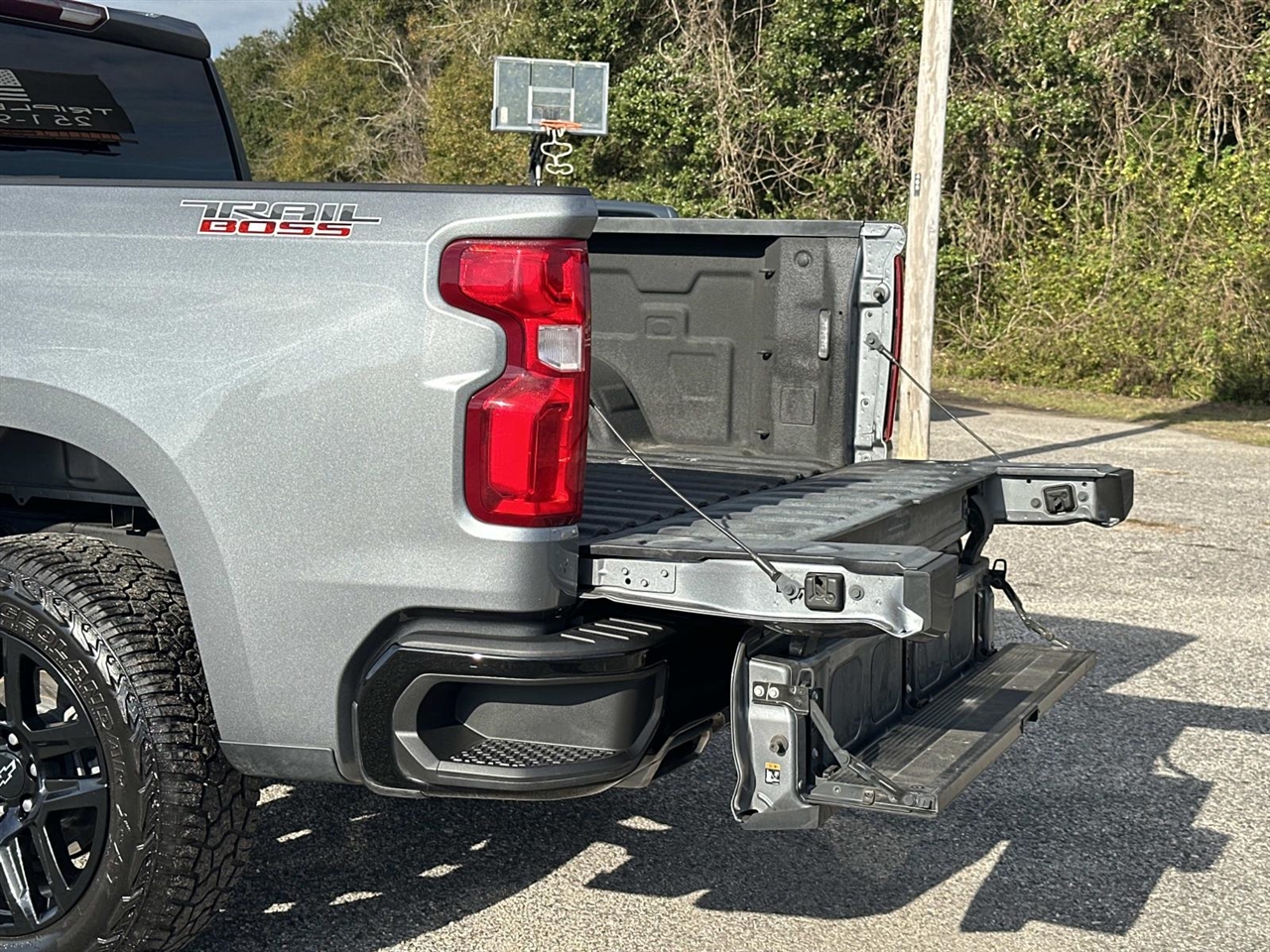 Chevrolet Silverado 1500 LTD 4WD Crew Cab 147" Custom Trail Boss 2022