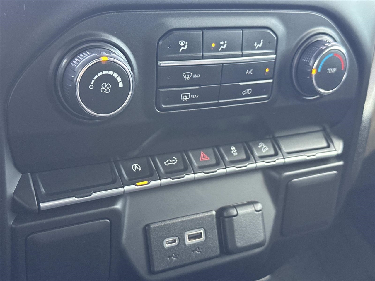 Chevrolet Silverado 1500 LTD 4WD Crew Cab 147" Custom Trail Boss 2022