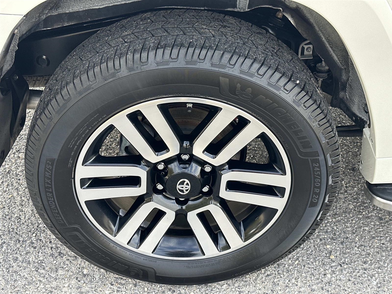 Toyota 4Runner RWD 4dr V6 SR5 Premium (Natl) 2014