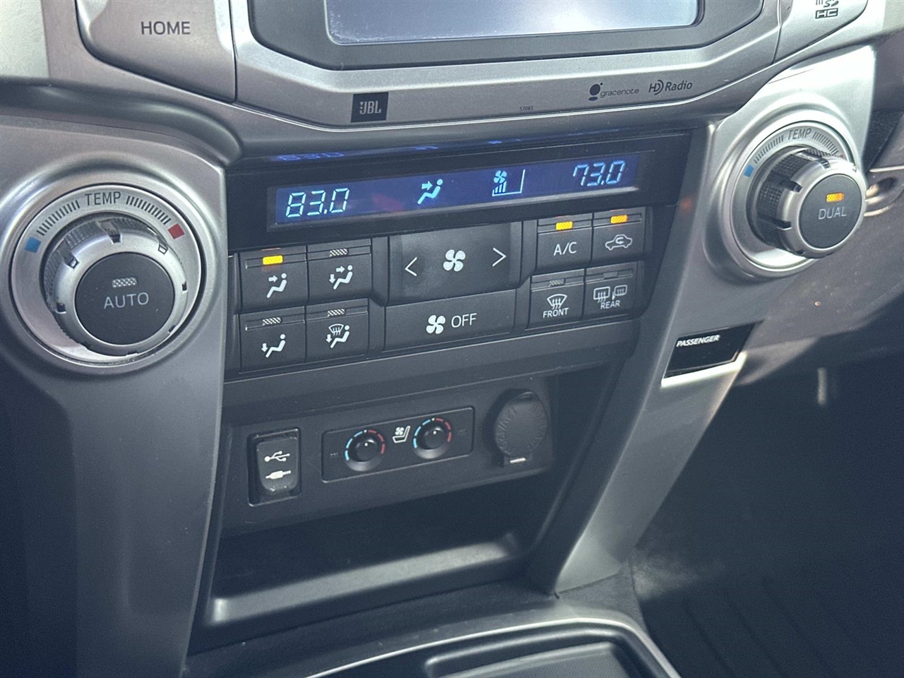 Toyota 4Runner RWD 4dr V6 SR5 Premium (Natl) 2014