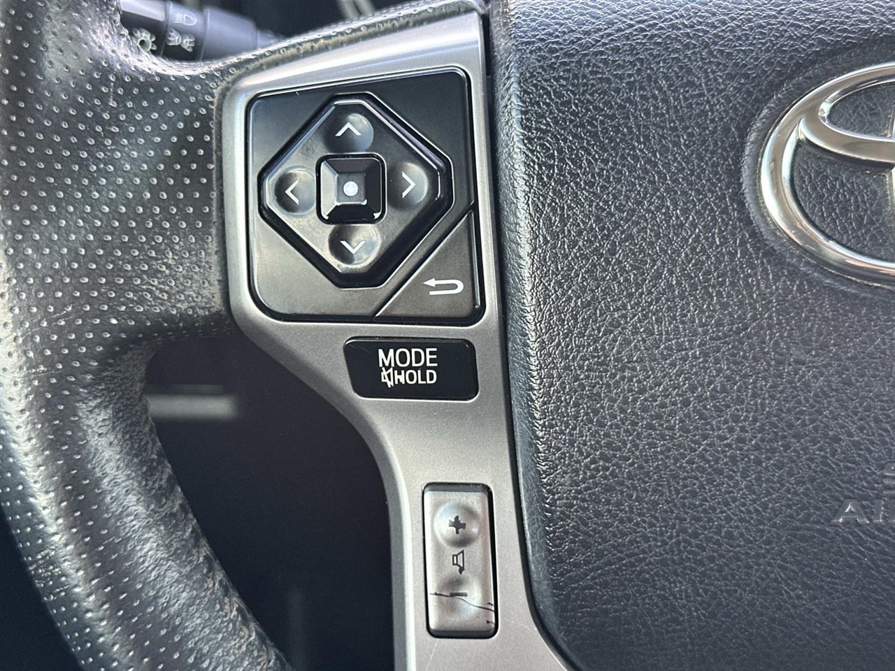 Toyota 4Runner RWD 4dr V6 SR5 Premium (Natl) 2014