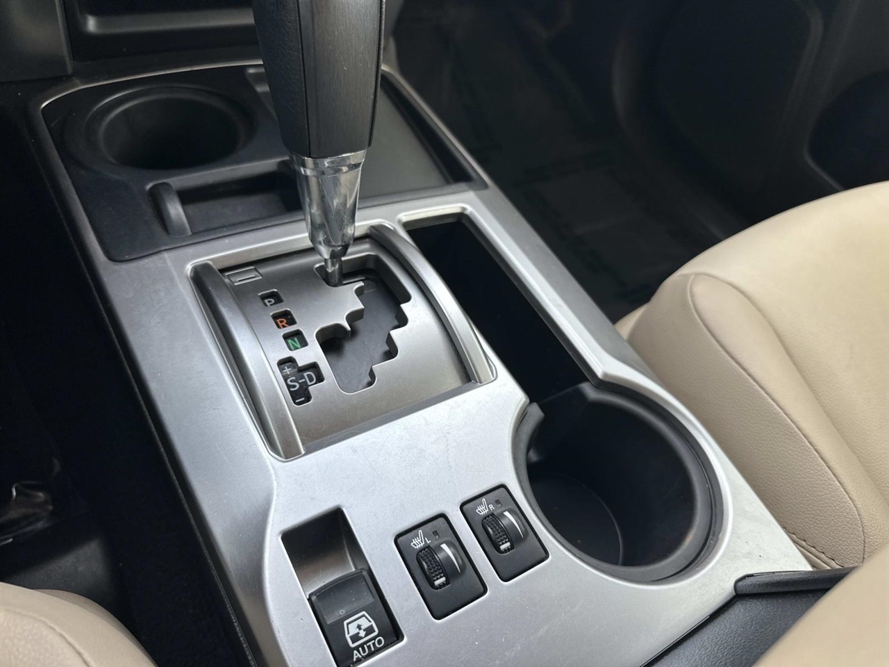 Toyota 4Runner SR5 Premium 2WD (Natl) 2017