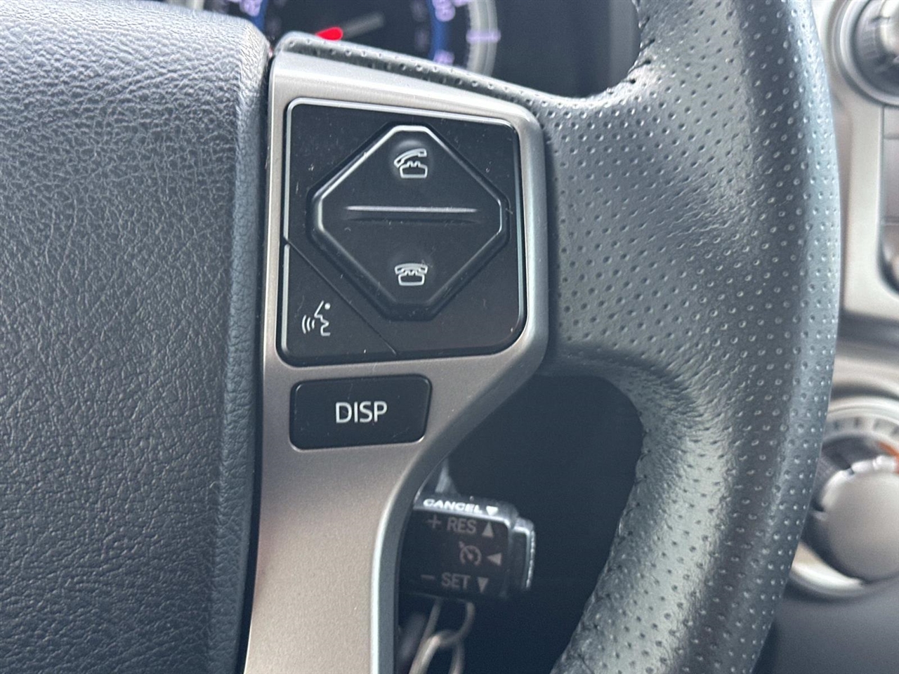 Toyota 4Runner SR5 Premium 2WD (Natl) 2017