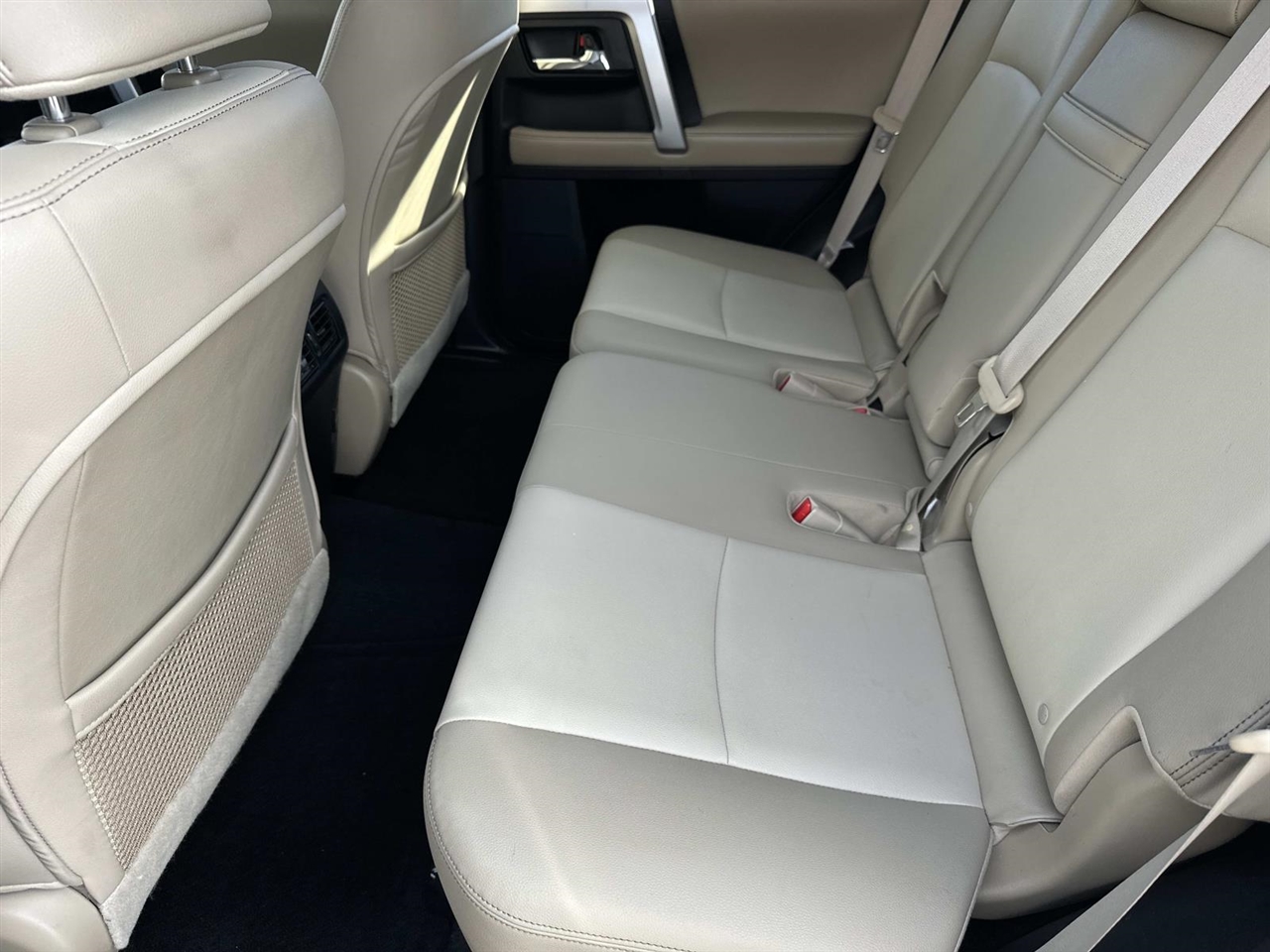 Toyota 4Runner SR5 Premium 2WD (Natl) 2017