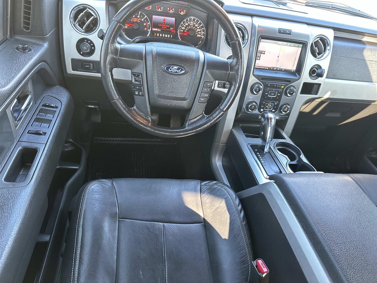 Ford F-150 4WD SuperCrew 145" King Ranch 2014