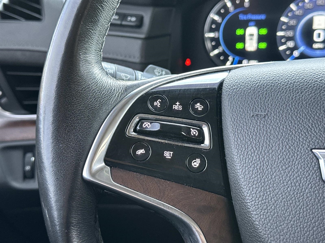 Cadillac Escalade 2WD 4dr Premium Luxury 2019