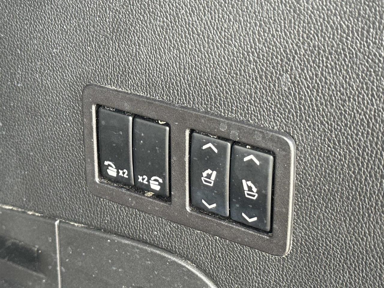 Cadillac Escalade 2WD 4dr Premium Luxury 2019