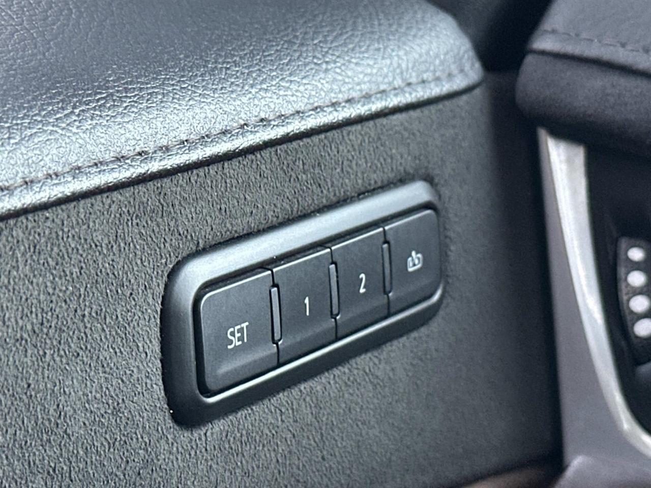 Cadillac Escalade 2WD 4dr Premium Luxury 2019