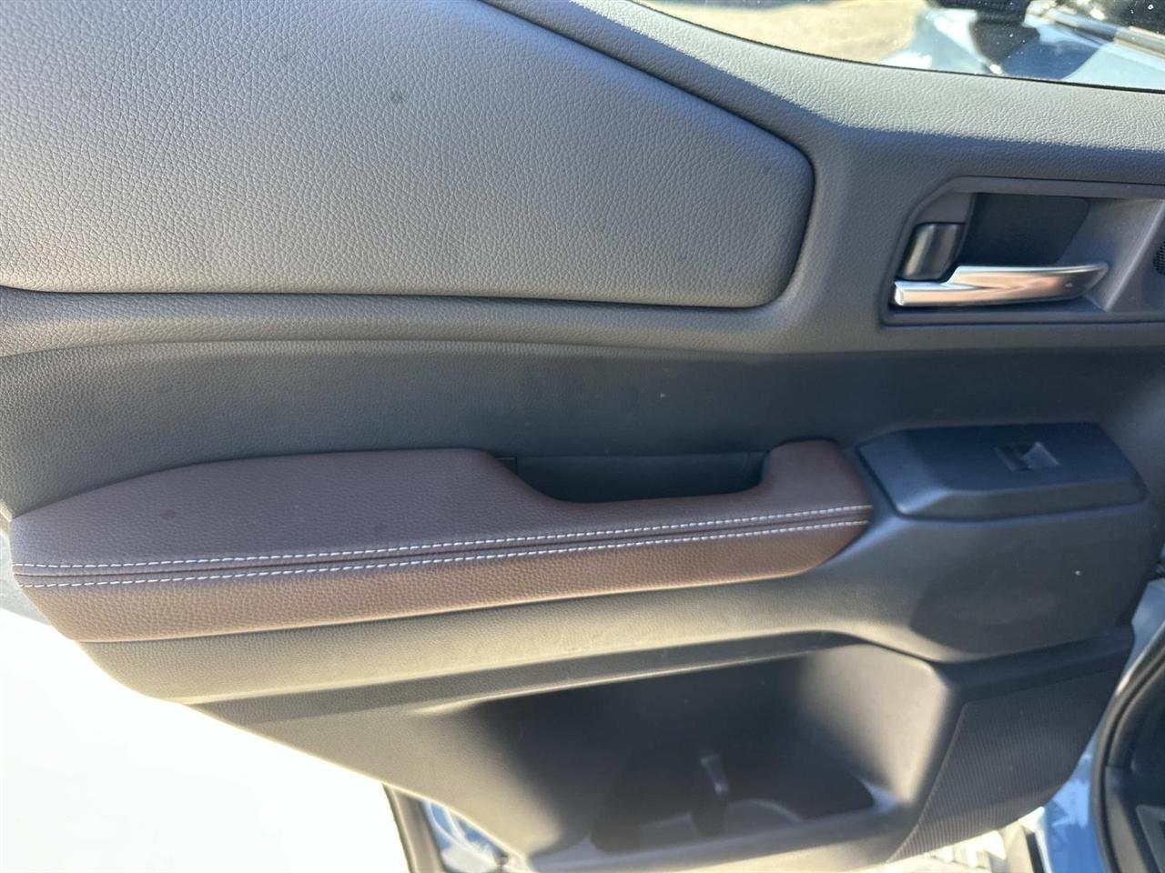 Toyota Land Cruiser Base 4D SUV 2025