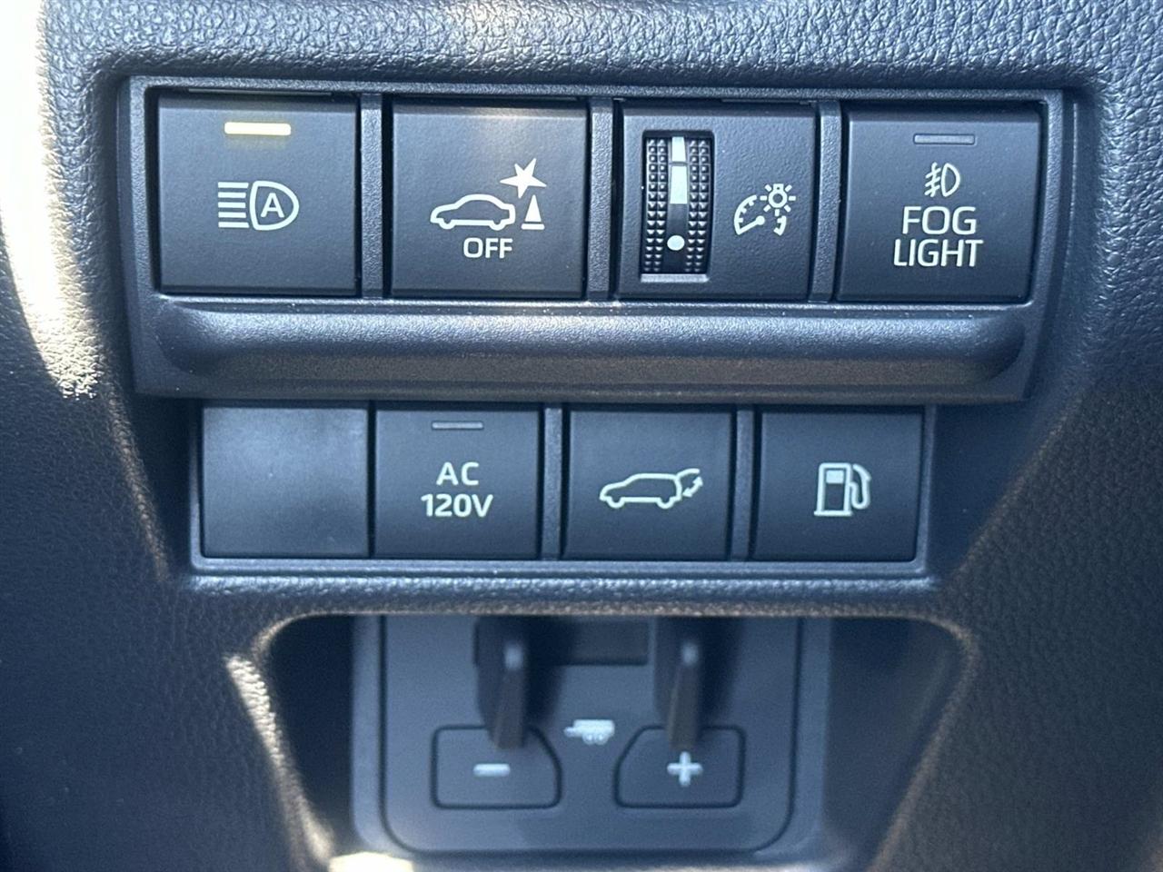 Toyota Land Cruiser Base 4D SUV 2025