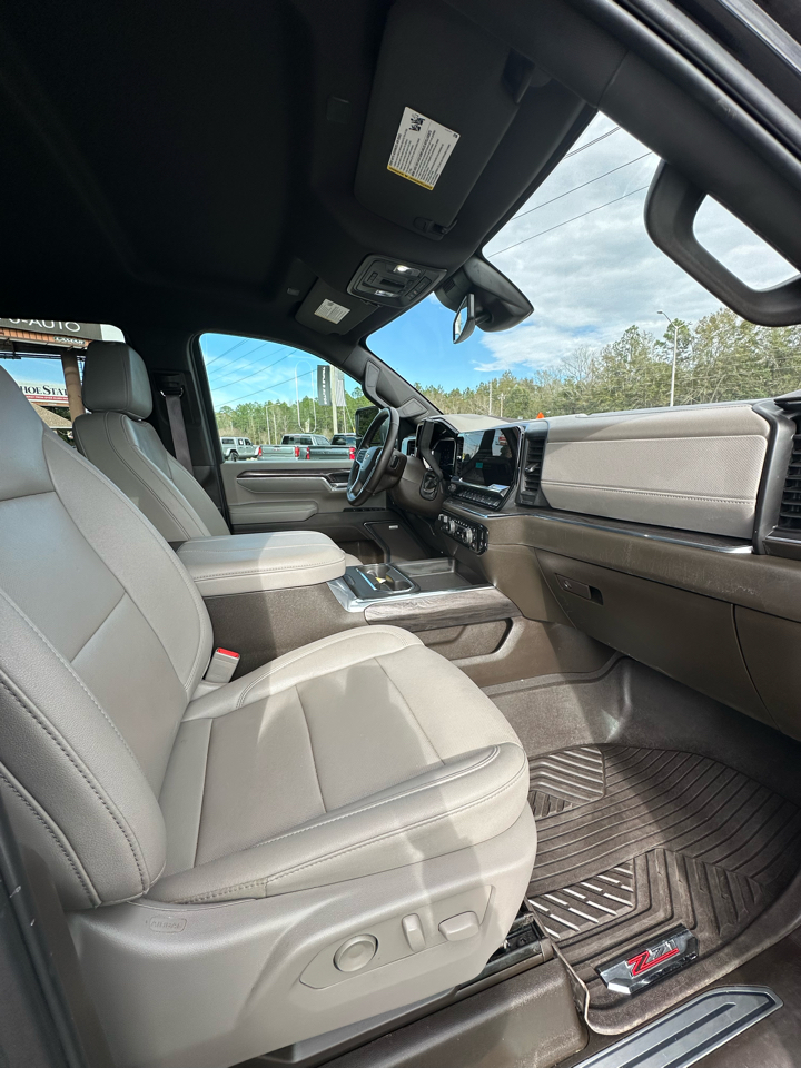 Chevrolet Silverado 3500HD 4WD Crew Cab 159" LTZ 2024