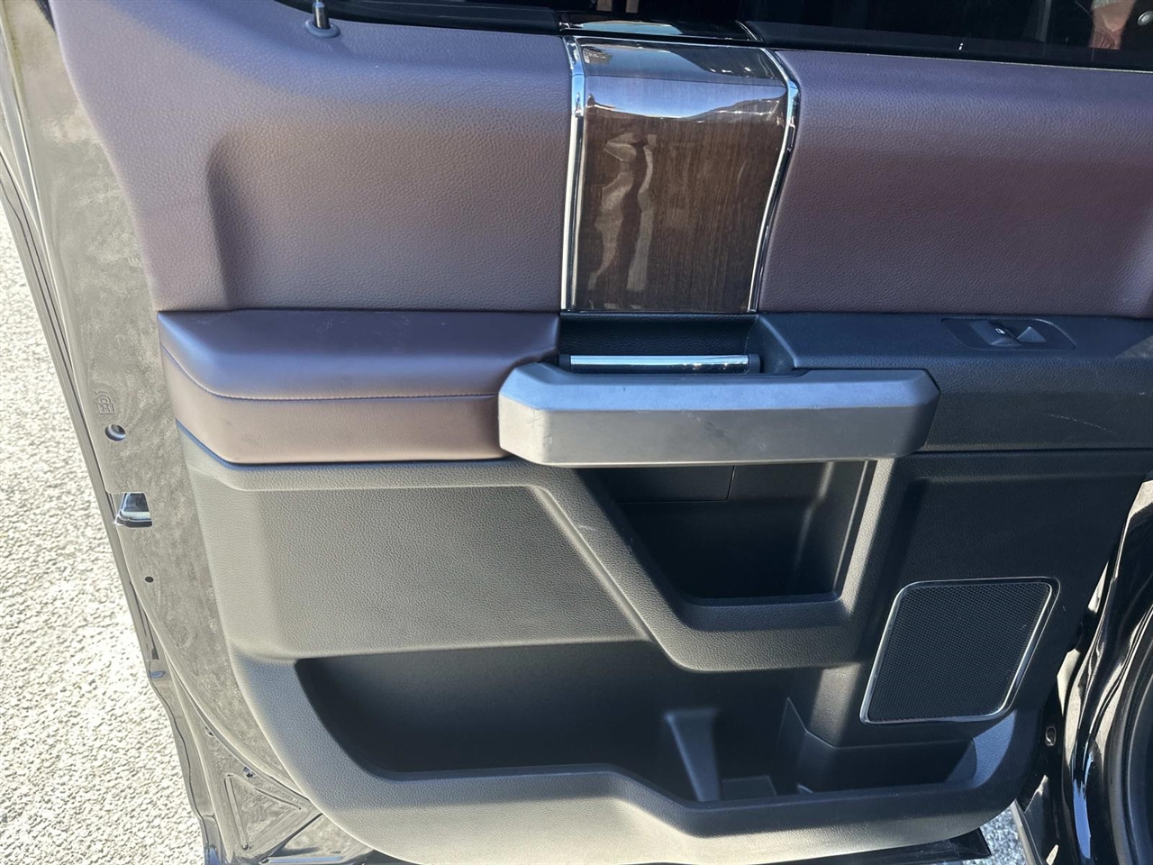 Ford F-150 4WD SuperCrew 145" Platinum 2016