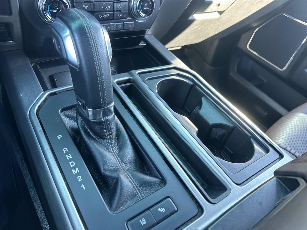 Ford F-150 4WD SuperCrew 145" Platinum 2016