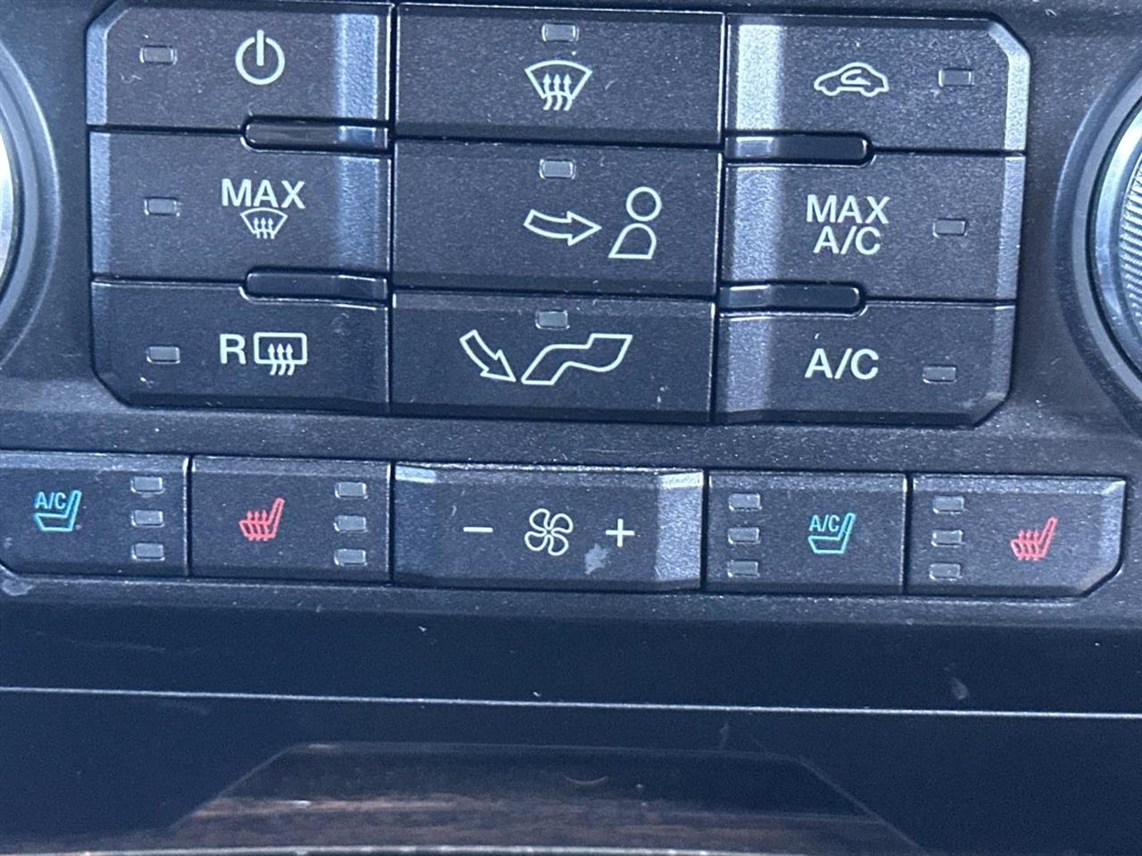 Ford F-150 4WD SuperCrew 145" Platinum 2016