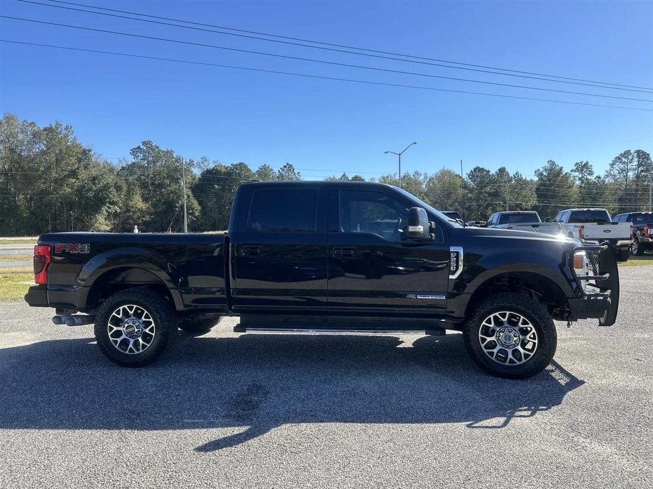 Ford Super Duty F-250 SRW Lariat 4WD Crew Cab 6.75' Box 2022