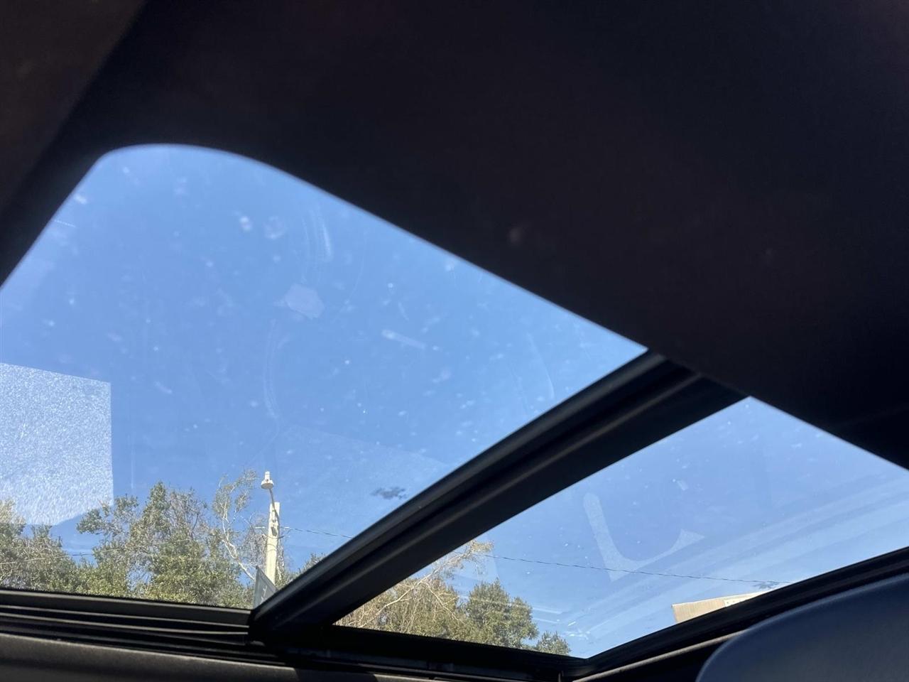 Ford Super Duty F-250 SRW Lariat 4WD Crew Cab 6.75' Box 2022