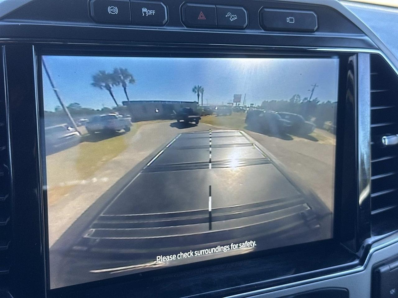 Ford Super Duty F-250 SRW Lariat 4WD Crew Cab 6.75' Box 2022