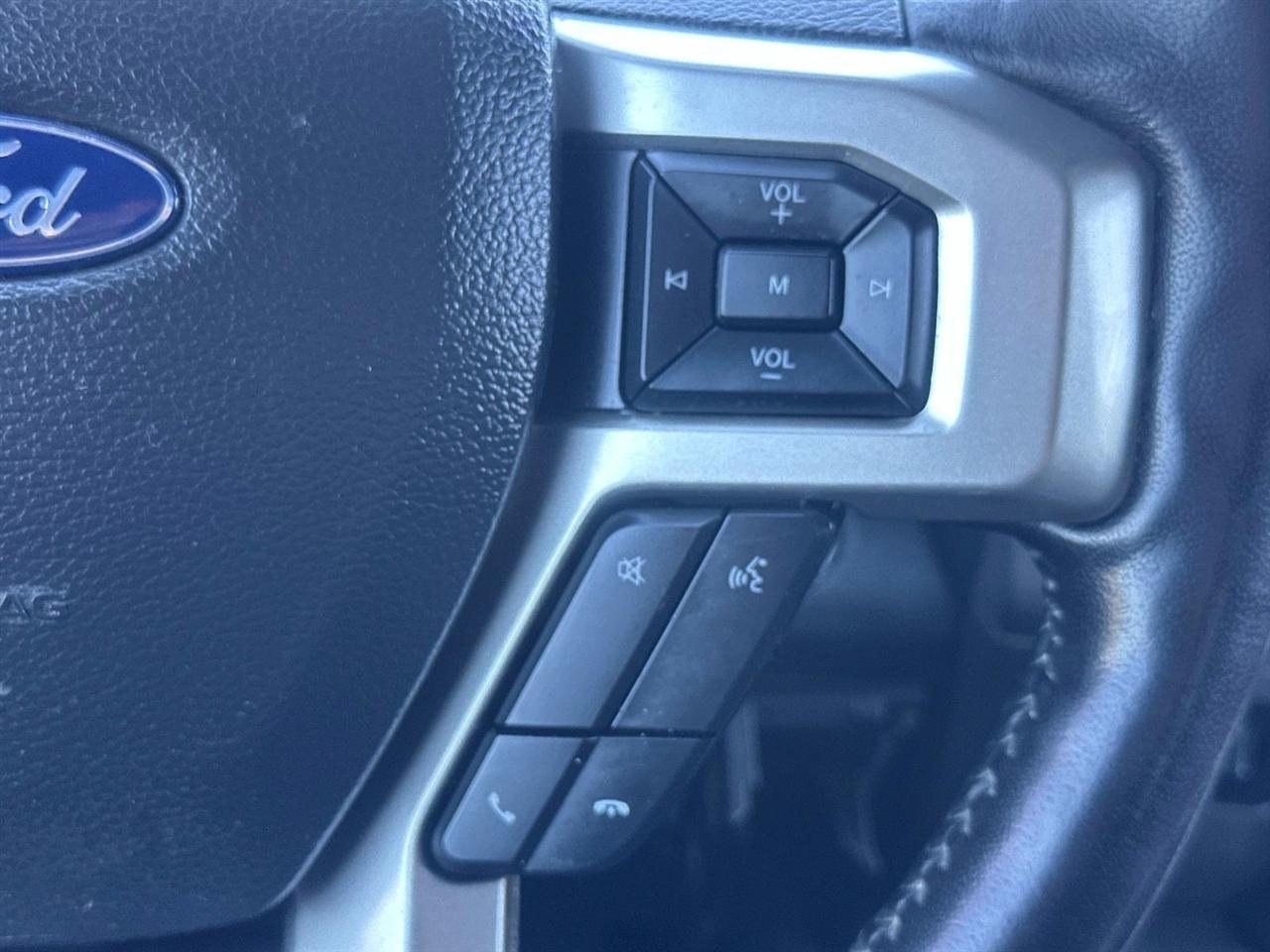 Ford Super Duty F-250 SRW Lariat 4WD Crew Cab 6.75' Box 2022