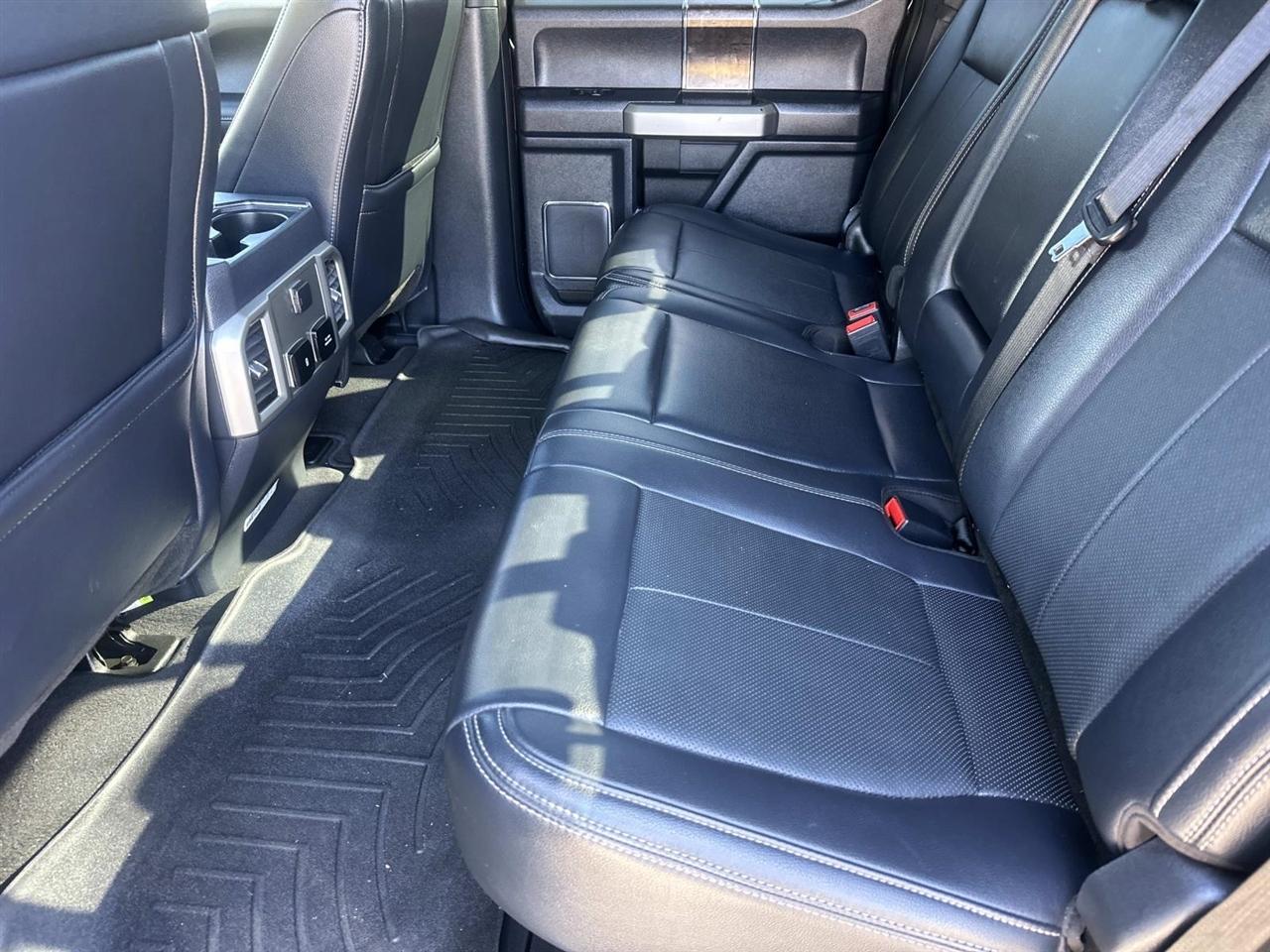 Ford Super Duty F-250 SRW Lariat 4WD Crew Cab 6.75' Box 2022