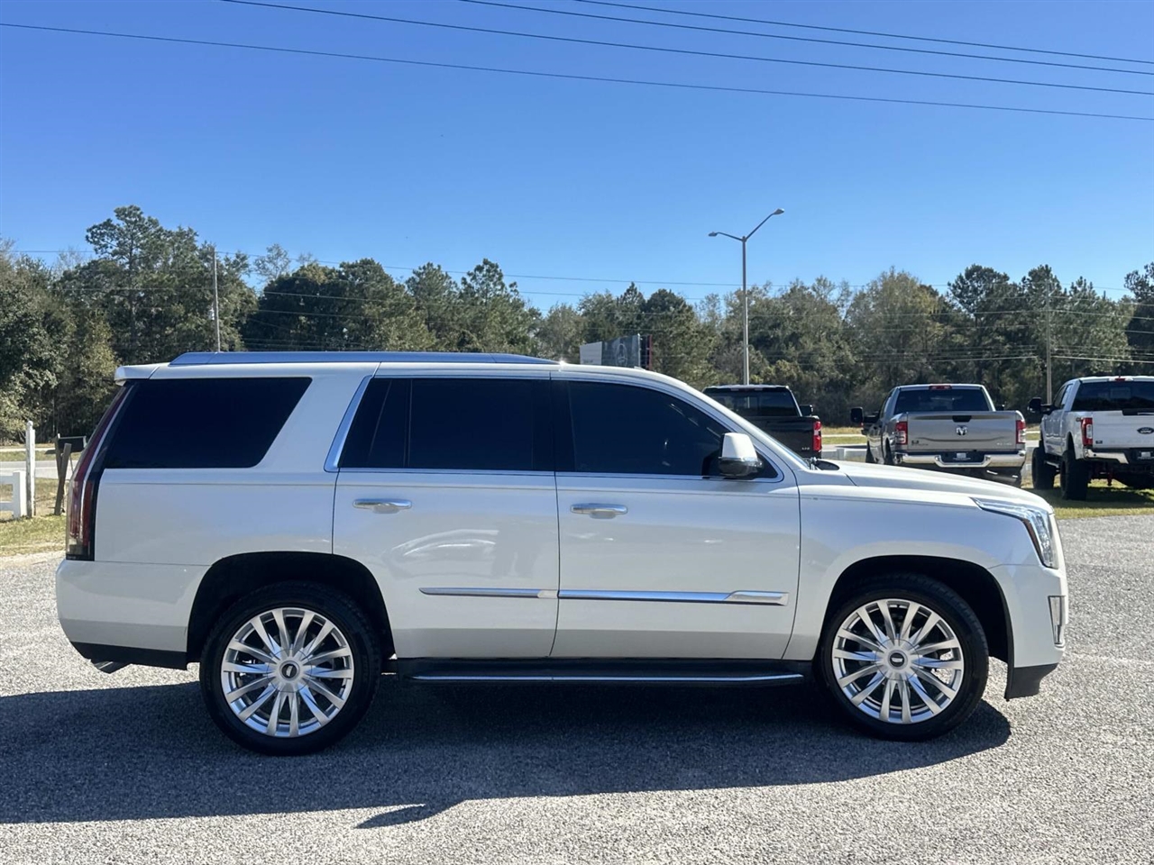 Cadillac Escalade 2WD 4dr Luxury 2015