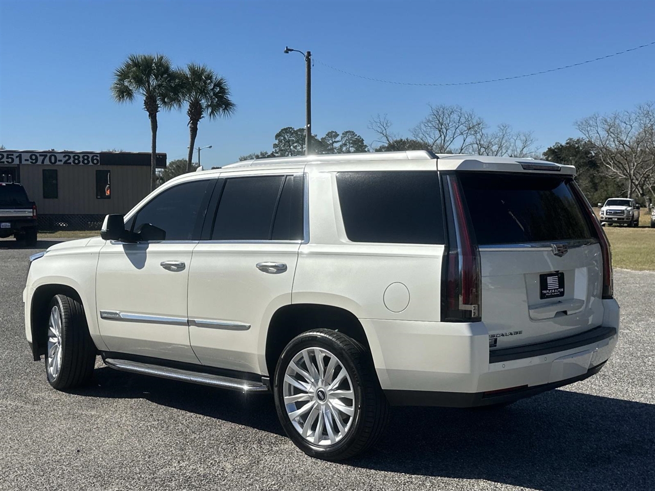 Cadillac Escalade 2WD 4dr Luxury 2015