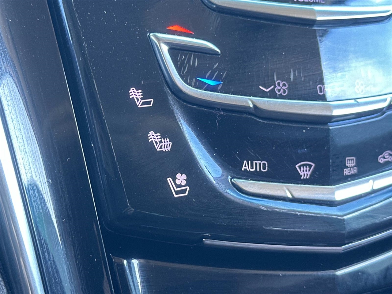 Cadillac Escalade 2WD 4dr Luxury 2015