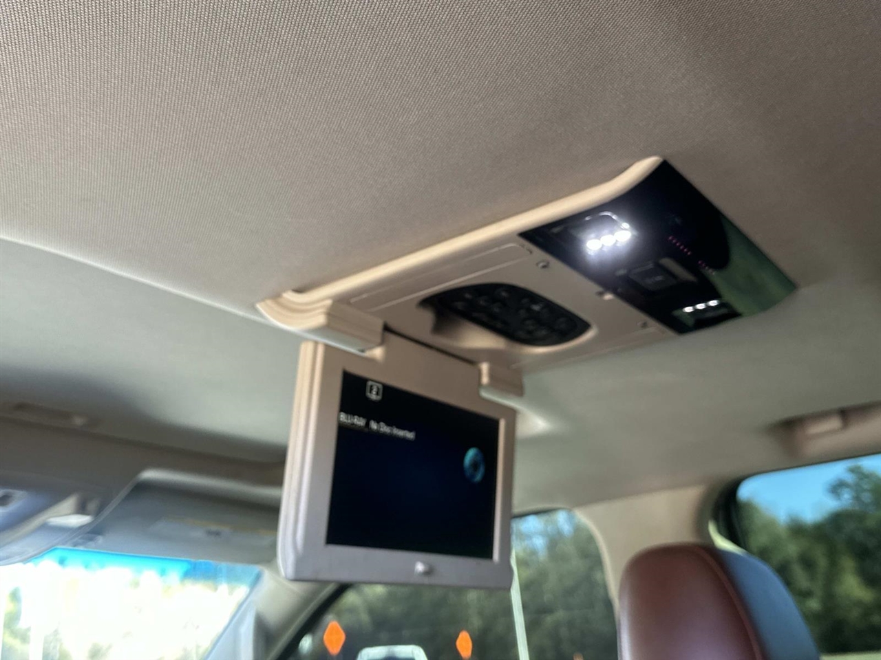 Cadillac Escalade 2WD 4dr Luxury 2015