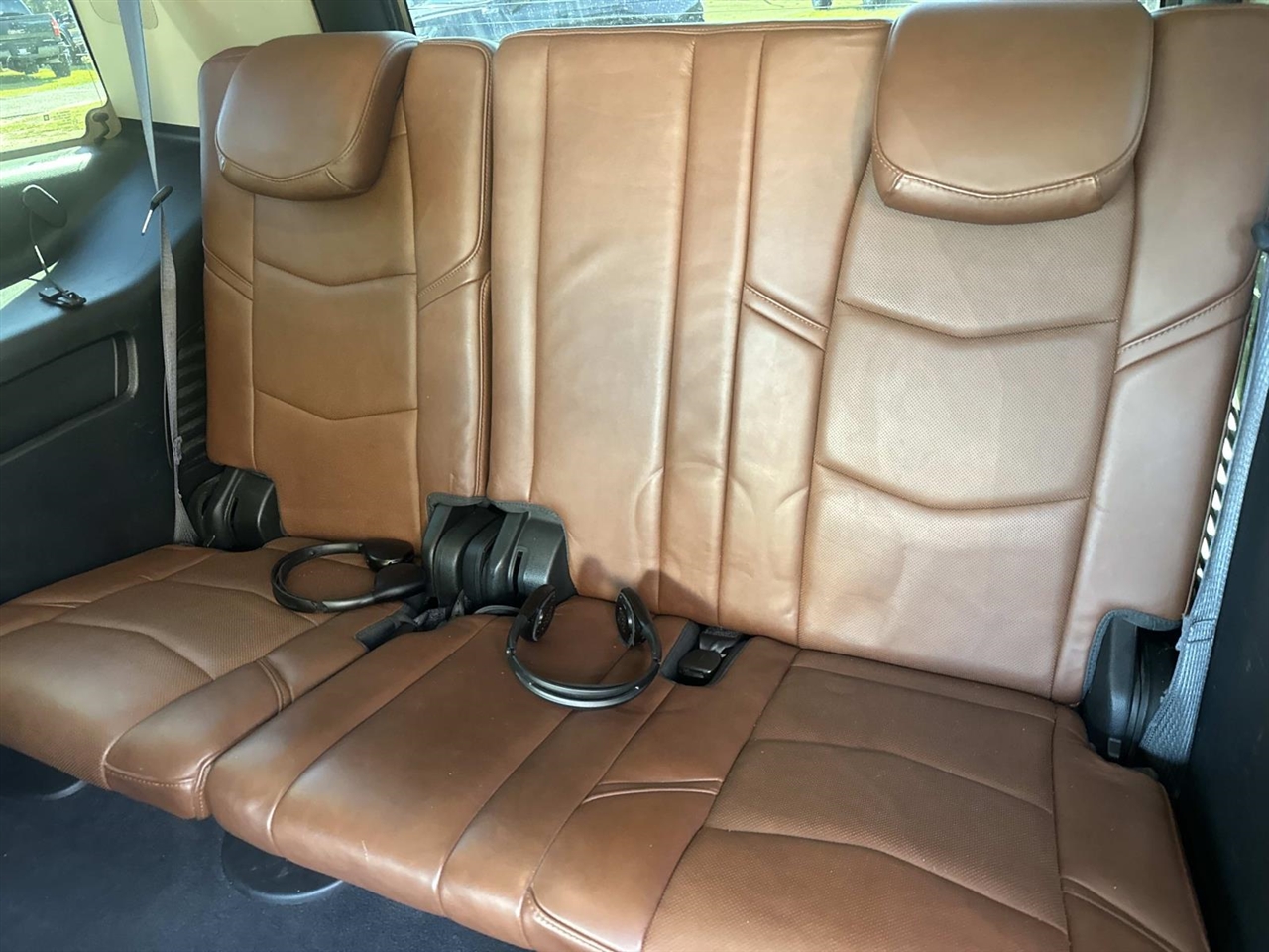 Cadillac Escalade 2WD 4dr Luxury 2015