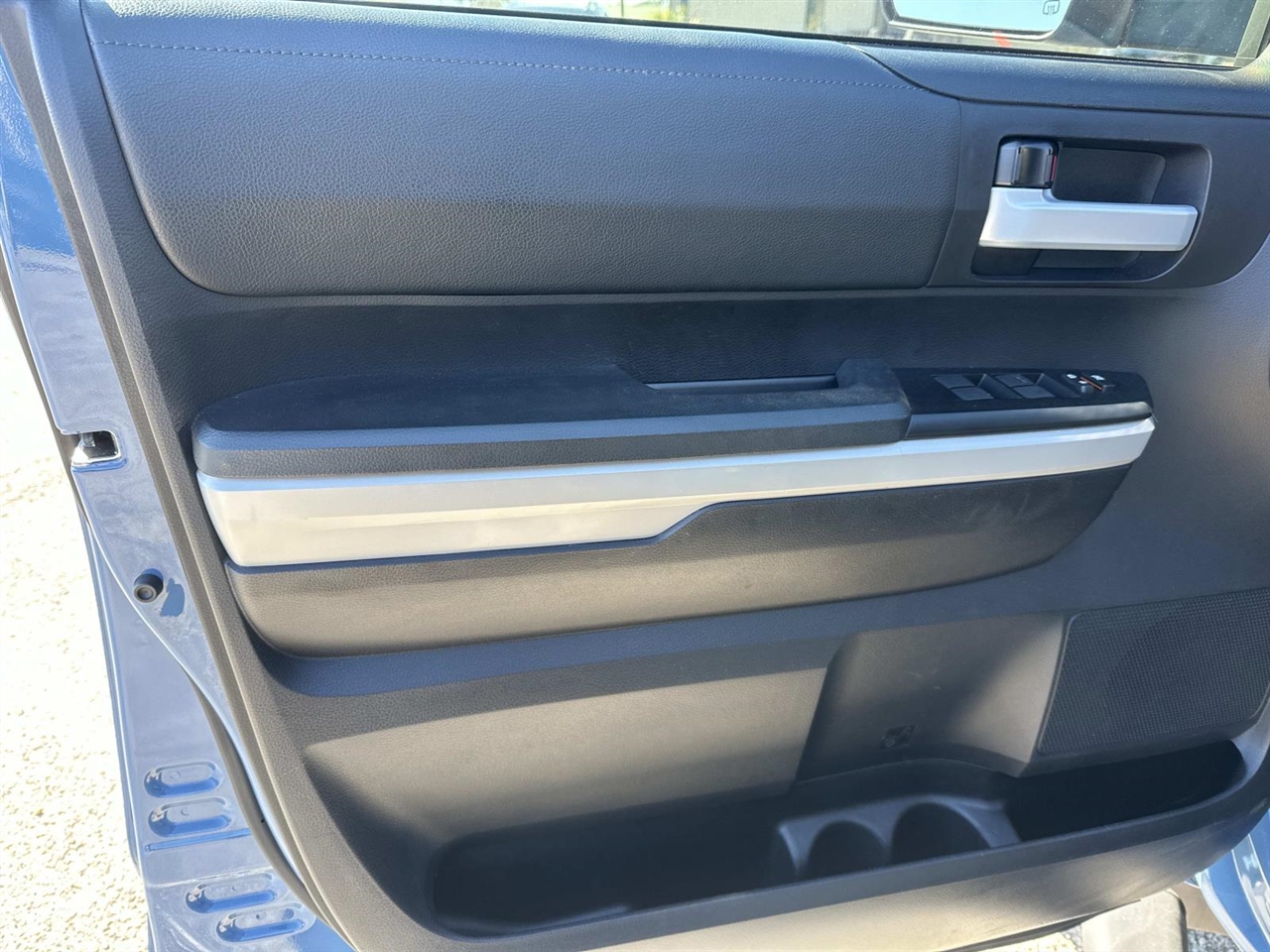 Toyota Tundra 2WD SR5 CrewMax 5.5' Bed 5.7L (Natl) 2021