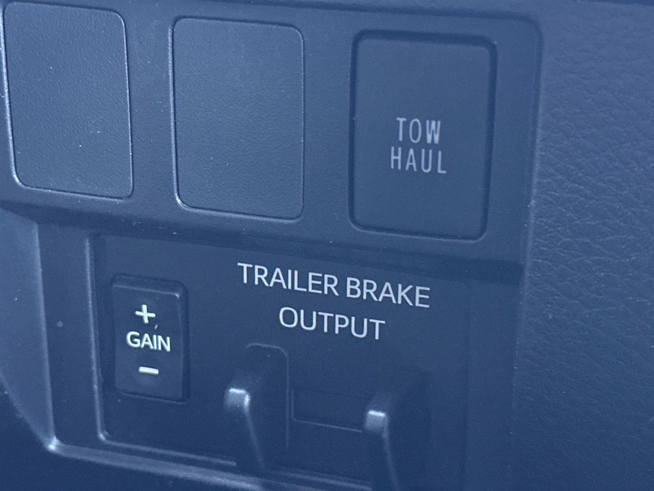 Toyota Tundra 2WD SR5 CrewMax 5.5' Bed 5.7L (Natl) 2021