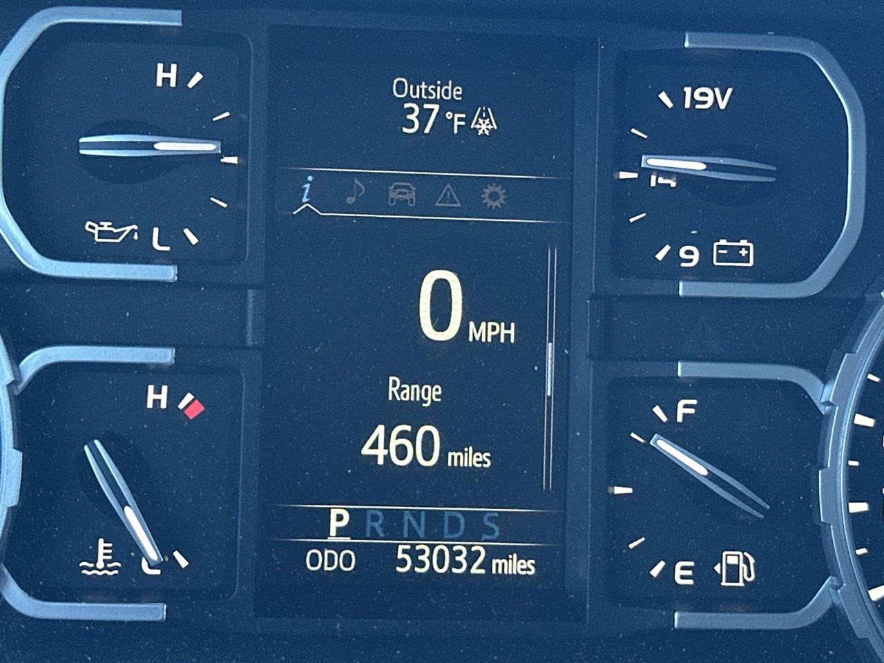 Toyota Tundra 2WD SR5 CrewMax 5.5' Bed 5.7L (Natl) 2021