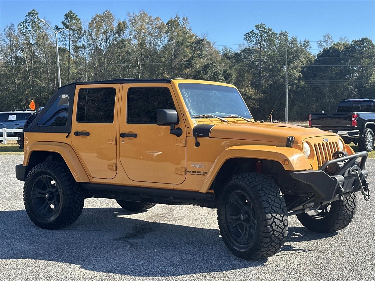 Jeep Wrangler Unlimited 4WD 4dr Sahara 2012