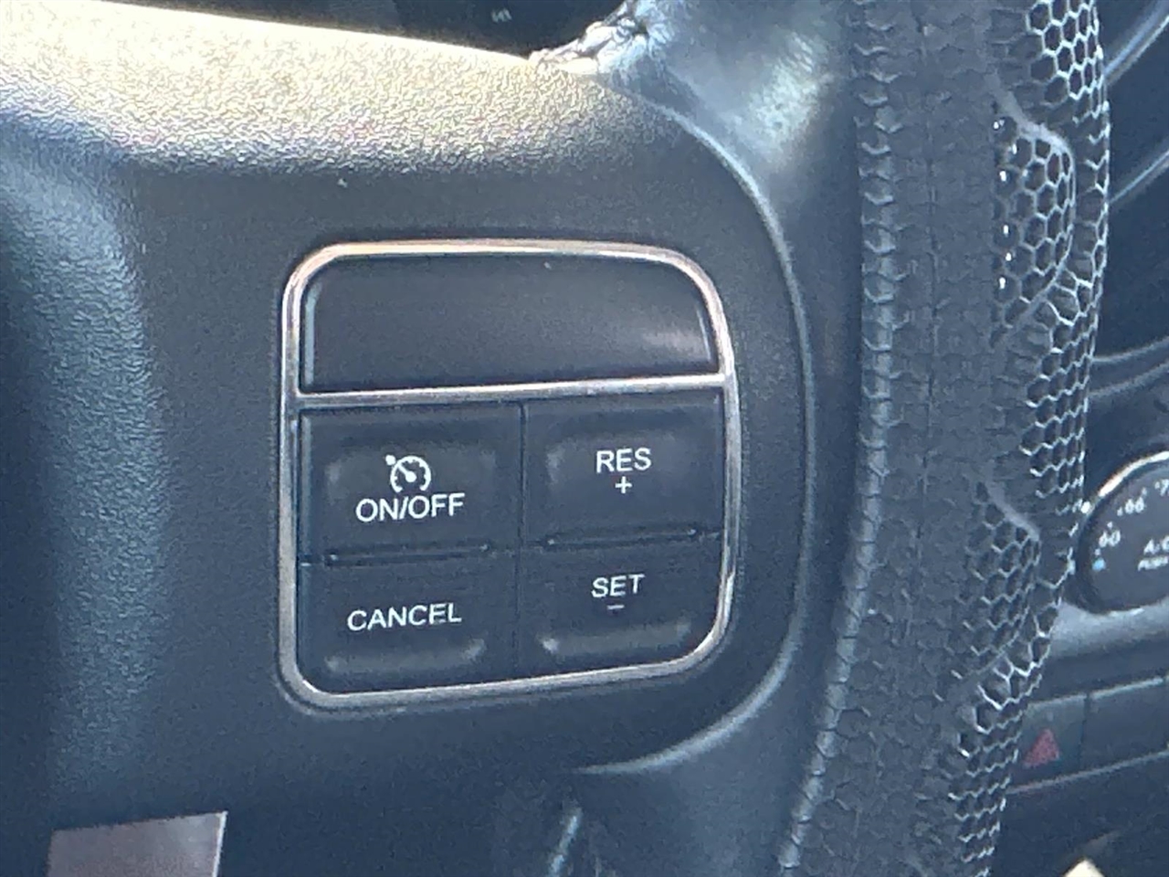 Jeep Wrangler Unlimited 4WD 4dr Sahara 2012