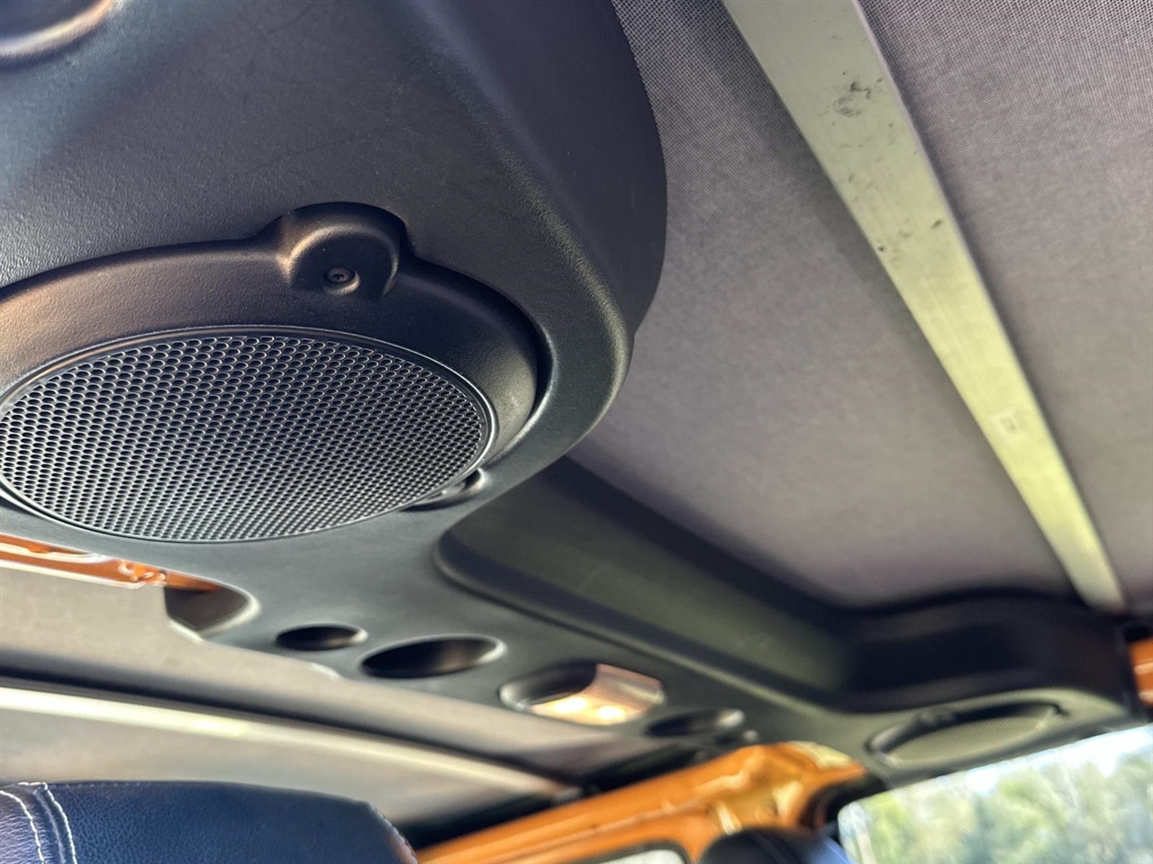 Jeep Wrangler Unlimited 4WD 4dr Sahara 2012