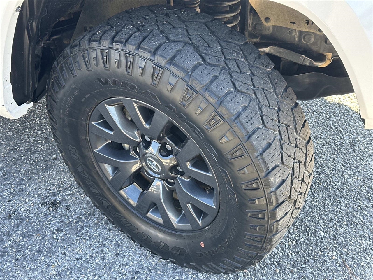 Toyota Tacoma 4WD TRD Off Road Double Cab 5' Bed V6 MT (Natl) 2023