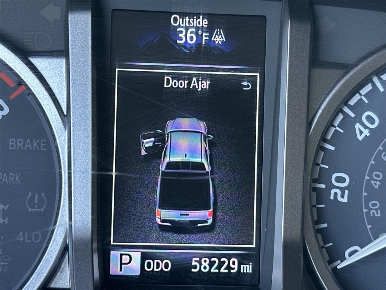 Toyota Tacoma 4WD TRD Off Road Double Cab 5' Bed V6 MT (Natl) 2023