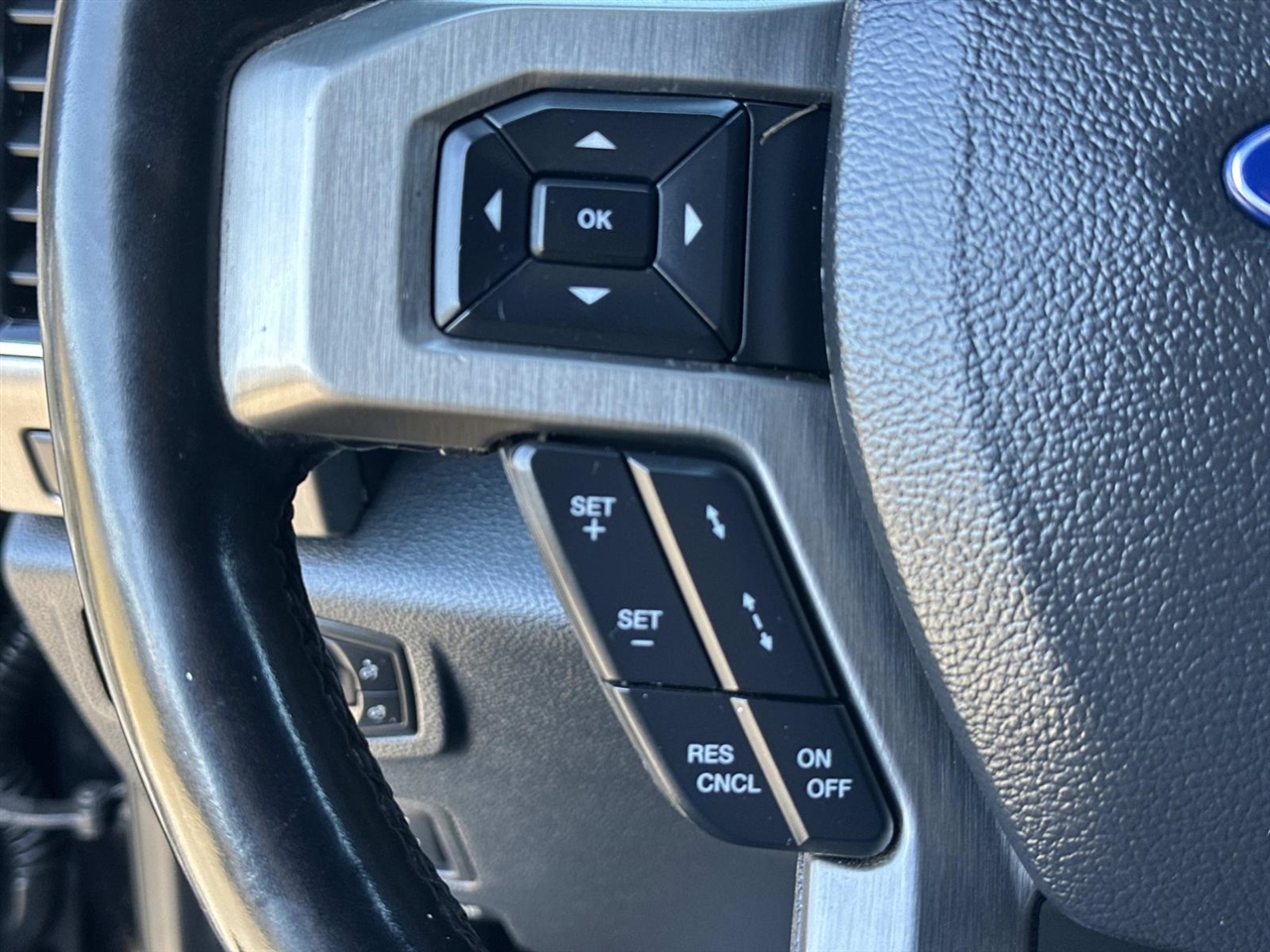 Ford Super Duty F-350 SRW Platinum 4WD Crew Cab 6.75' Box 2022