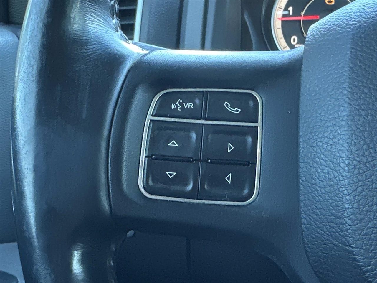 RAM 2500 Big Horn 4x4 Crew Cab 6'4" Box 2017