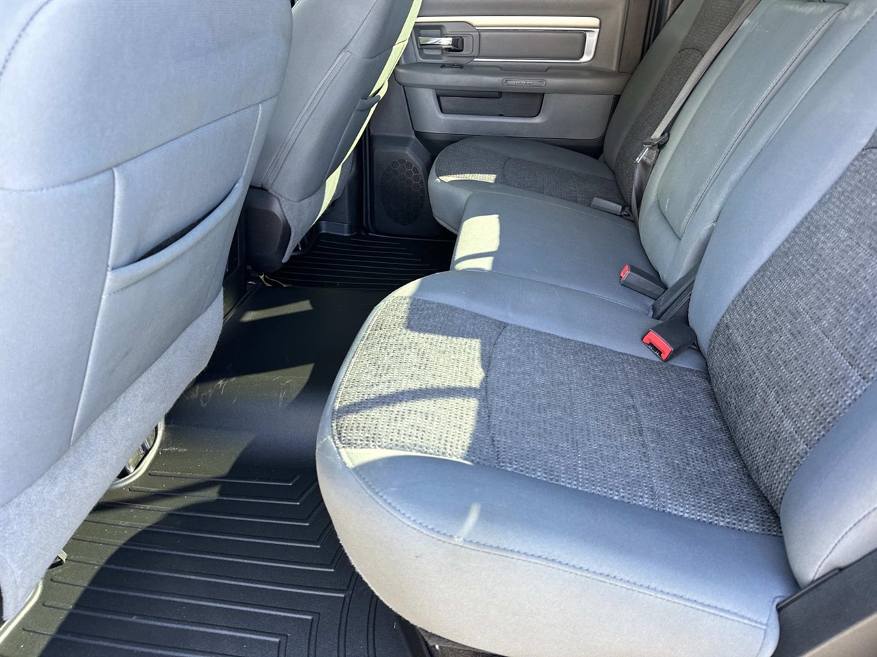 RAM 2500 Big Horn 4x4 Crew Cab 6'4" Box 2017