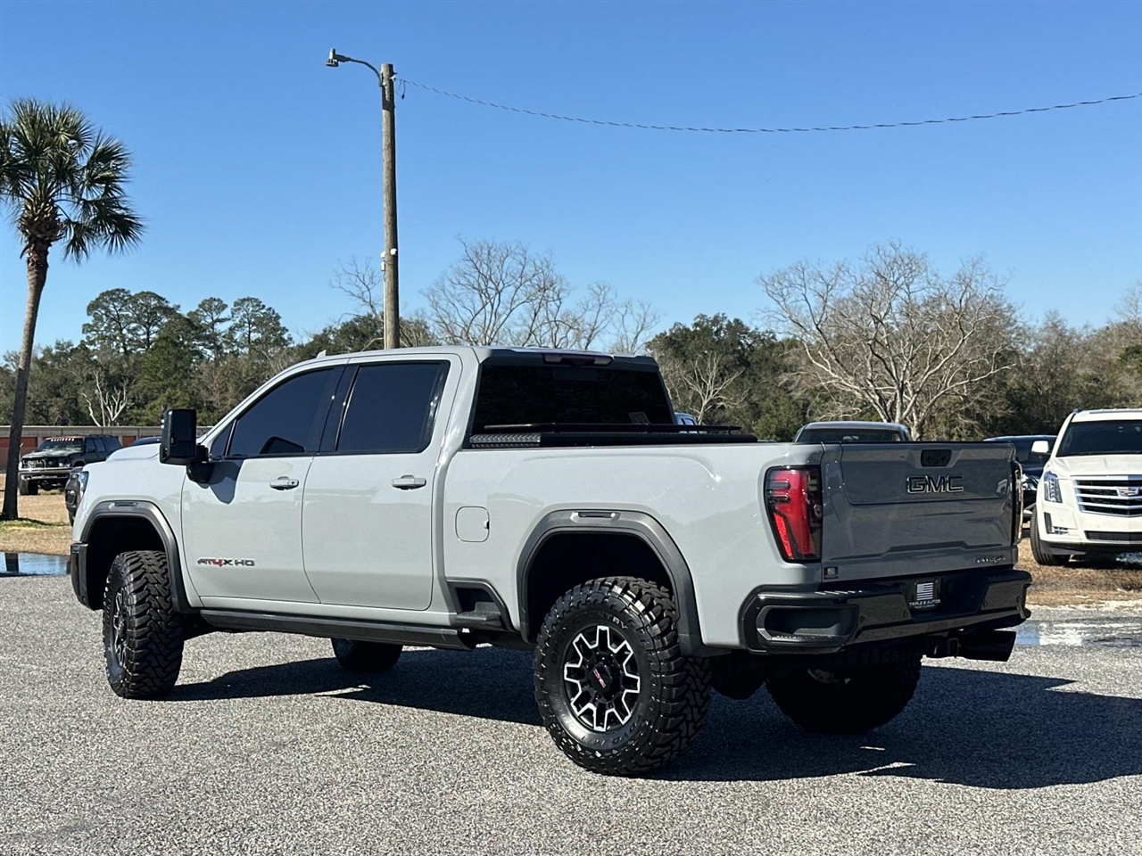 GMC Sierra 2500HD 4WD Crew Cab 159" AT4X 2024
