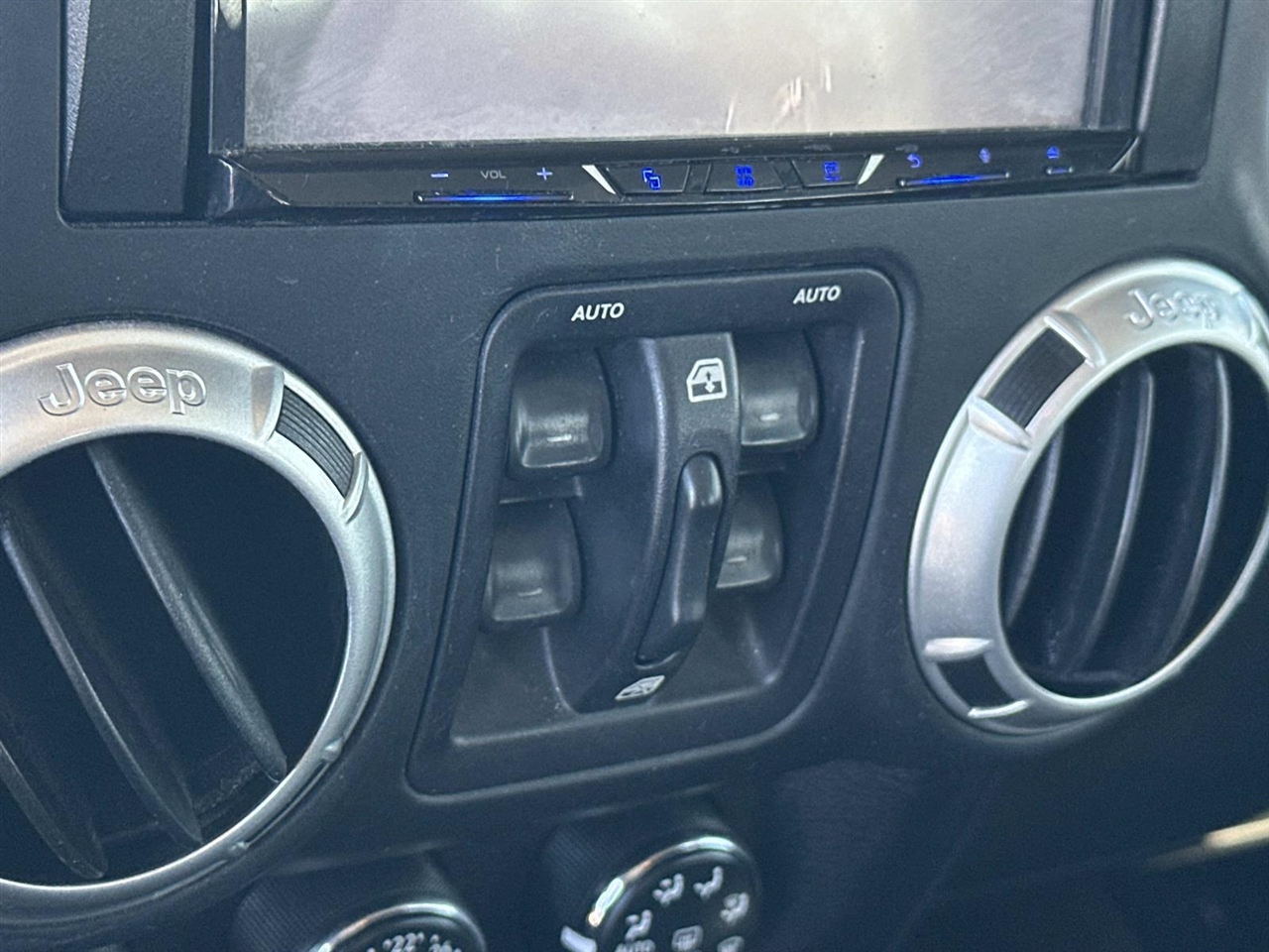 Jeep Wrangler Unlimited 4WD 4dr Sahara 2015