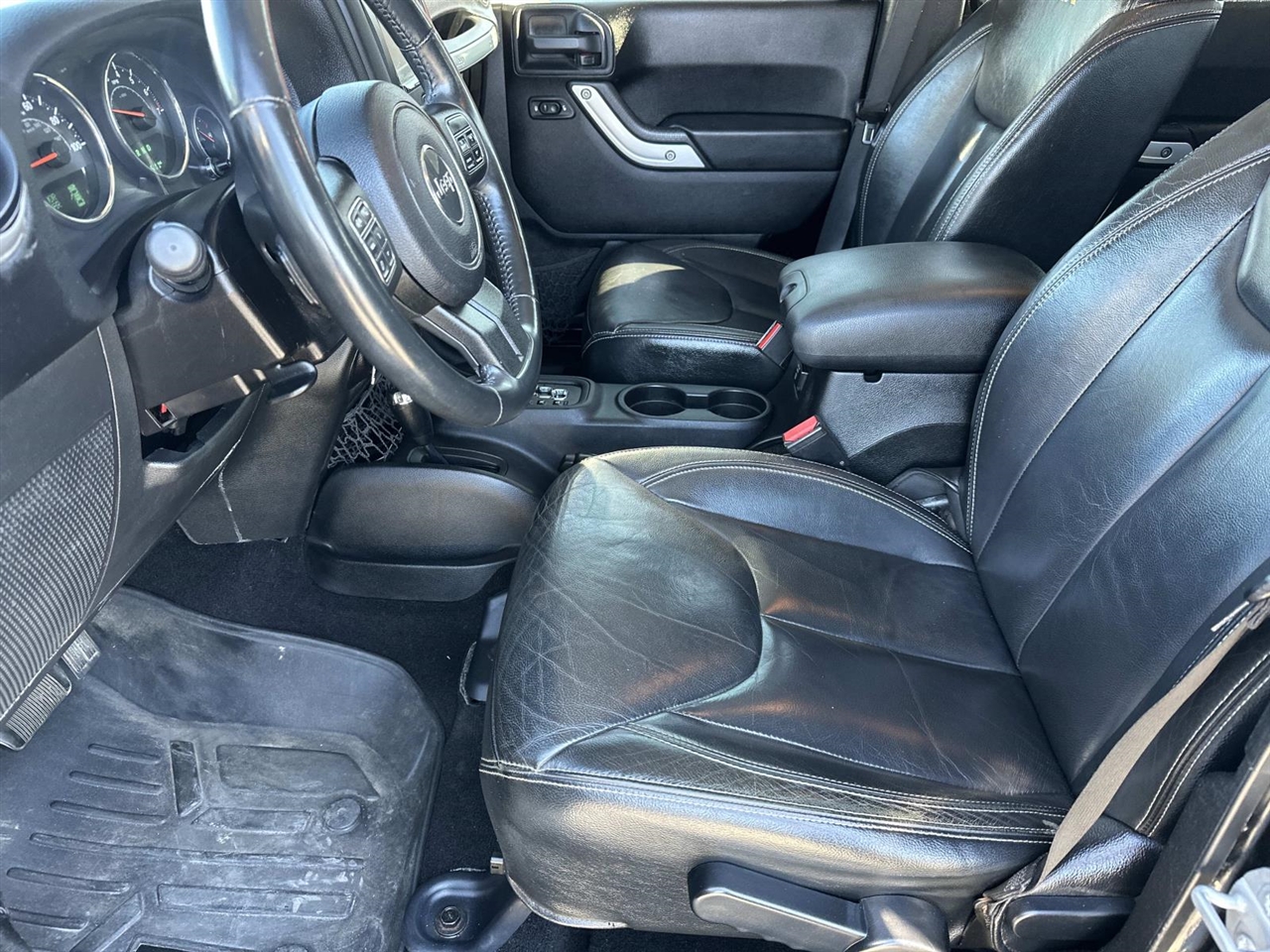 Jeep Wrangler Unlimited 4WD 4dr Sahara 2015