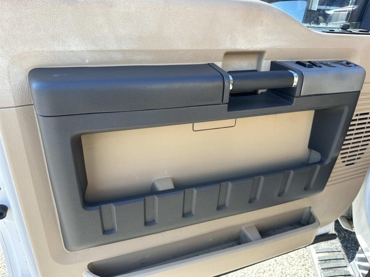 Ford Super Duty F-250 SRW 4WD Crew Cab 156" Lariat 2014