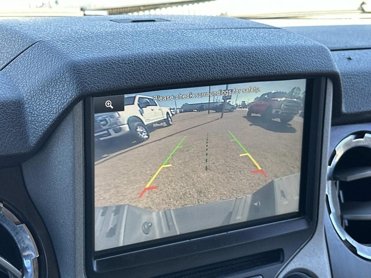 Ford Super Duty F-250 SRW 4WD Crew Cab 156" Lariat 2014