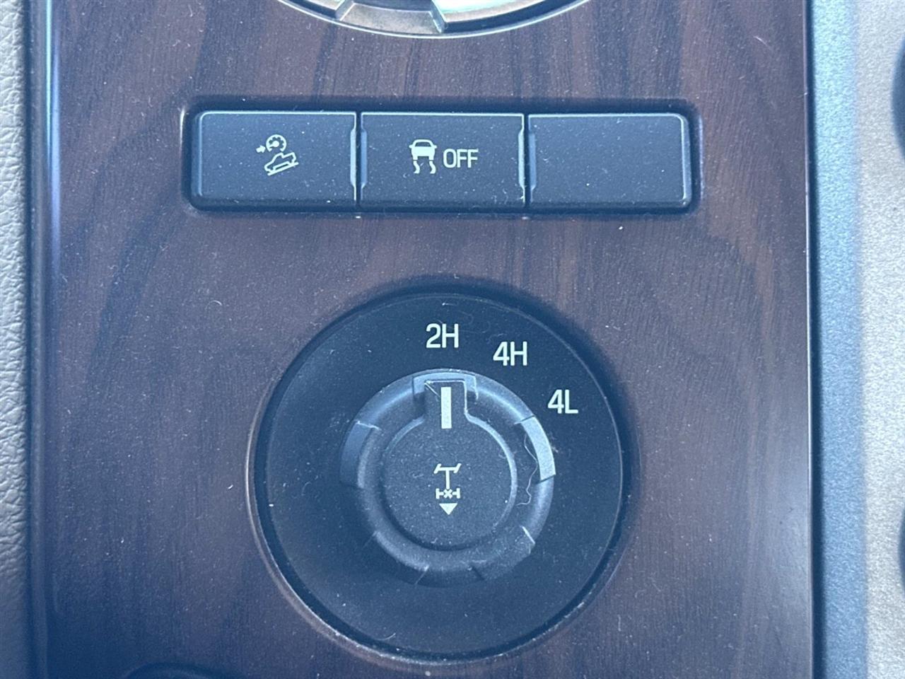 Ford Super Duty F-250 SRW 4WD Crew Cab 156" Lariat 2014