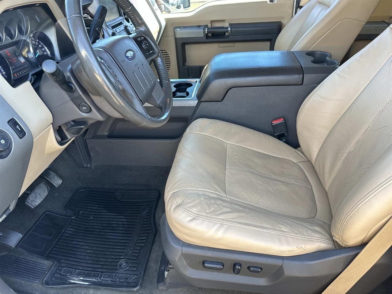 Ford Super Duty F-250 SRW 4WD Crew Cab 156" Lariat 2014